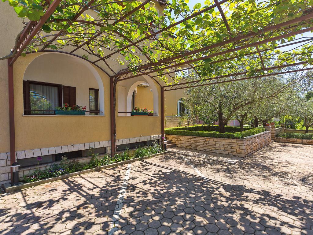 Apartment Korelic Green Garden Porec Esterno foto
